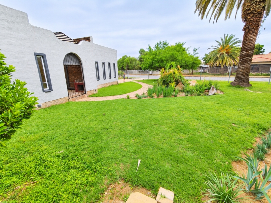 5 Bedroom Property for Sale in Meyerhof Free State